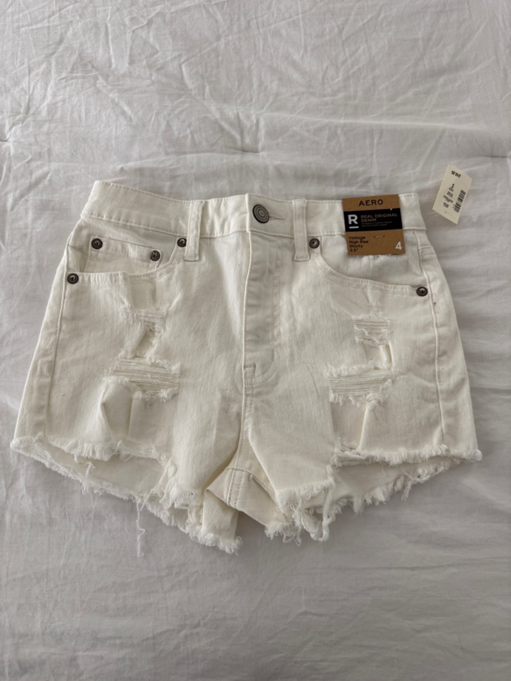 Aero white denim shorts Vintage High Rise Shorty 2.5” size 4 NWT